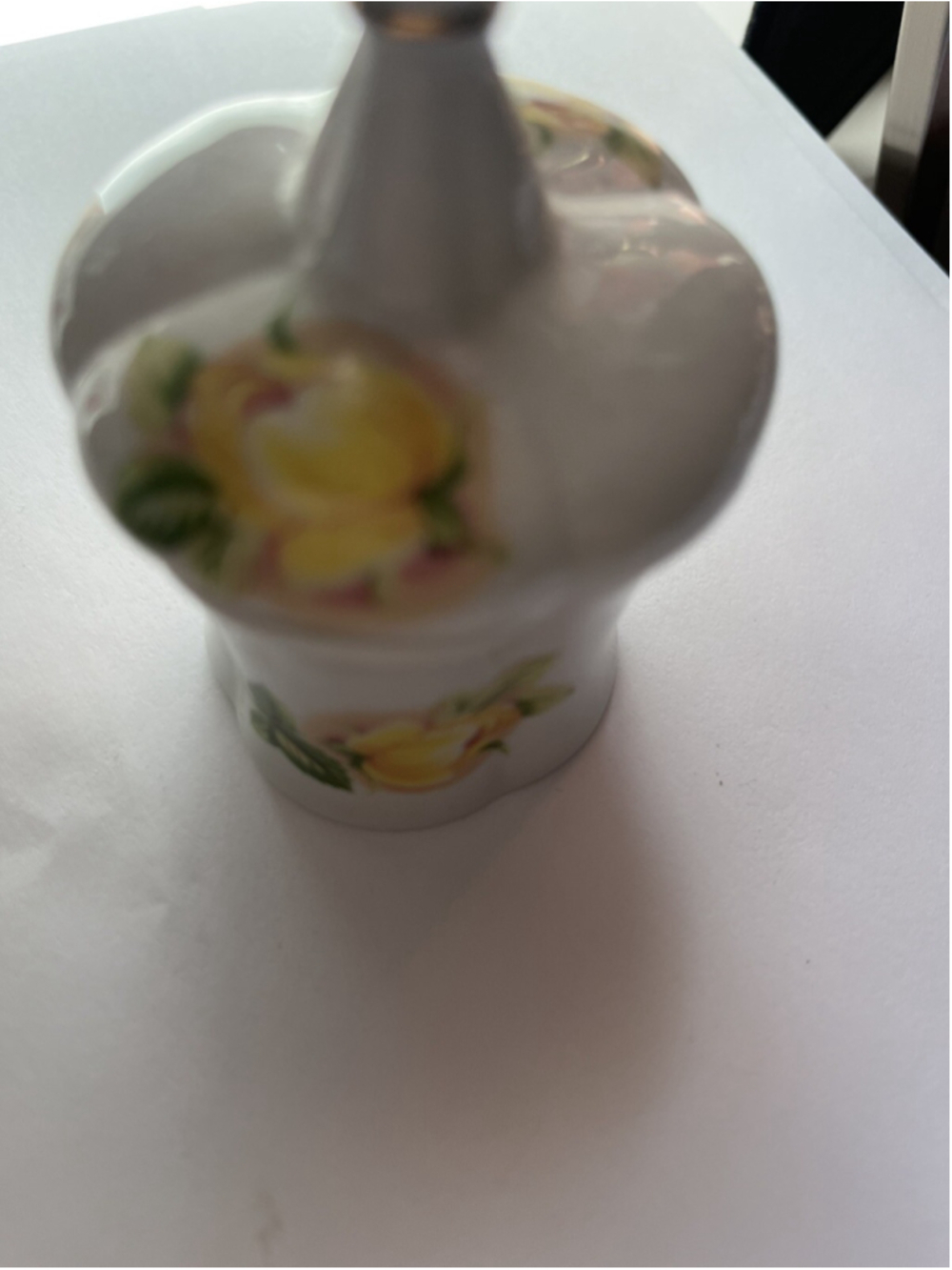 Vintage Porcelain Yellow Roses Trinket or Ring Box 3.5 Inch w Lid SEE PHOTOS